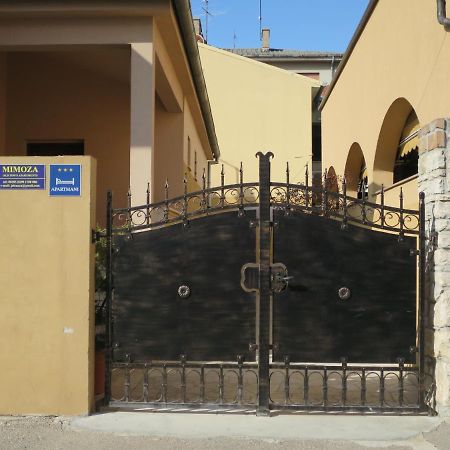 Mimoza Old Town Pula Apartments Exterior foto