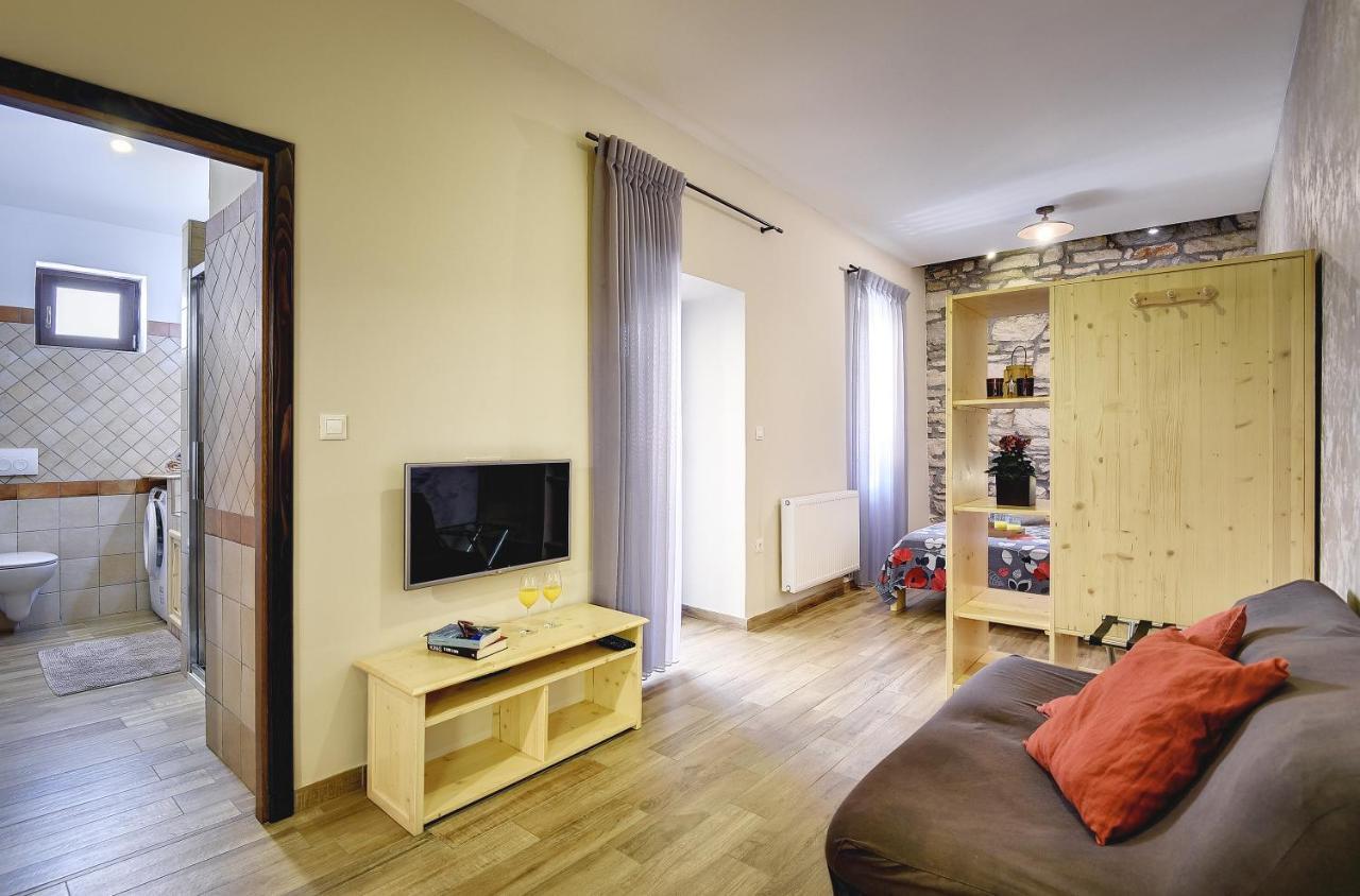 Mimoza Old Town Pula Apartments Exterior foto